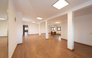Spatiu de birouri stradal, 148mp de inchiriat în zona Soseaua Chitilei