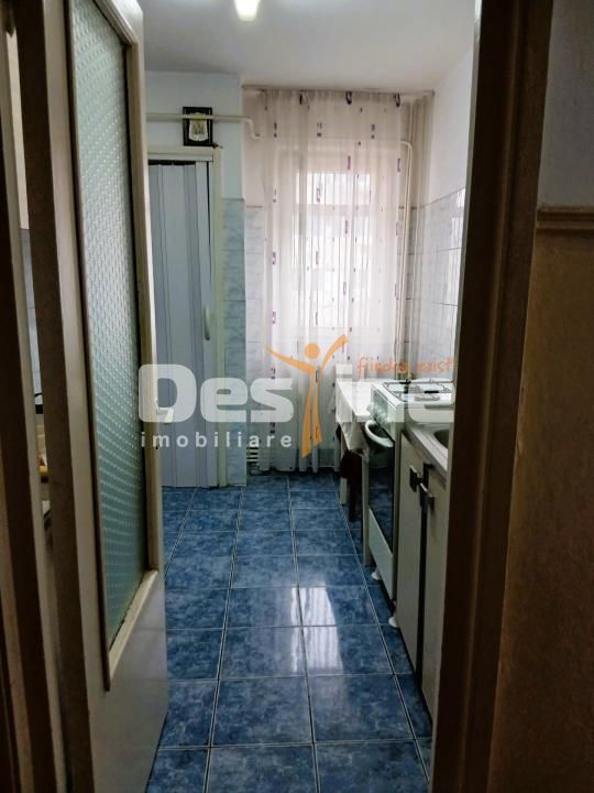 Apartament cu 3 camere de vanzare zona centrala - Poză 5