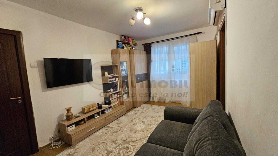 Apartament 3 camere renovat, cu parcare – Etaj 3/4, Alexandru cel Bun - Poză 3