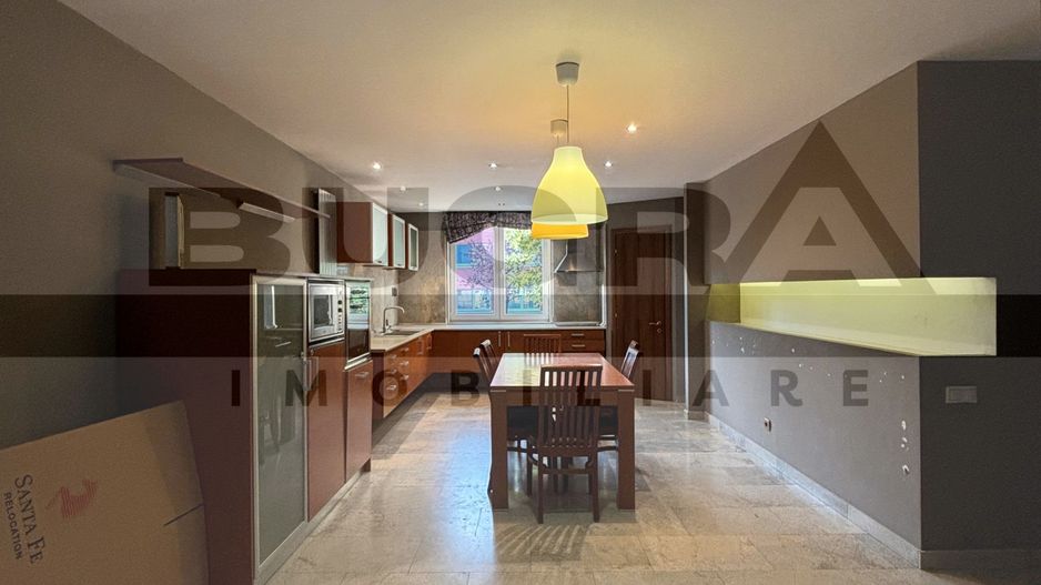 Casă cu 6 camere, 320 mp utili, gradina, garaj, zona Home Garden - Poză 4