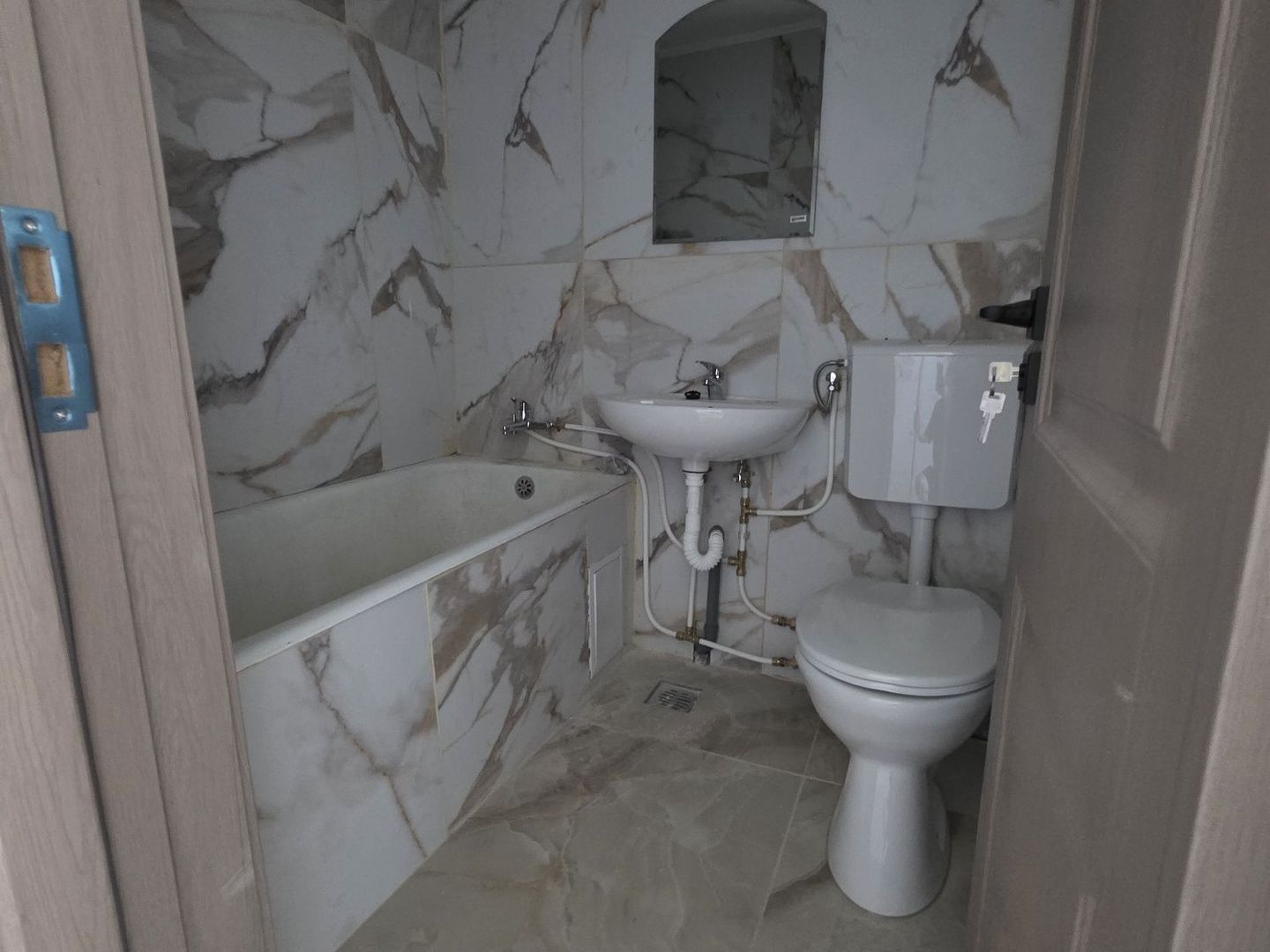 Apartament 2 camere, Bld. Brancoveanu, zona Huedin. - Poză 8