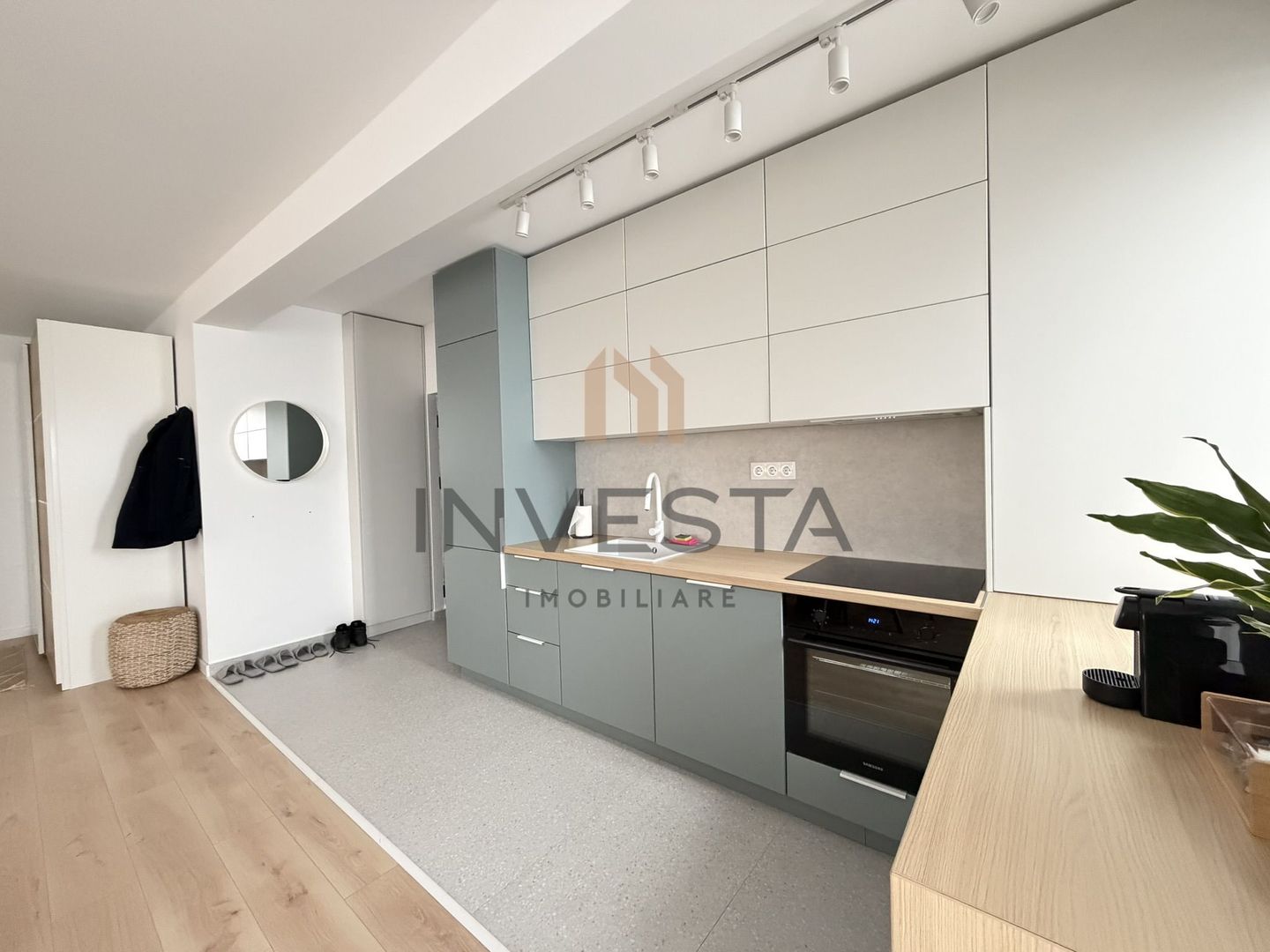 Apartament deosebit cu vedere spre oras- zona Alecu Russo - Poză 5