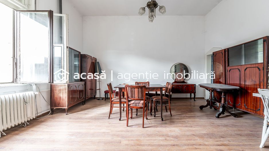 VANDUT! 2 apartamente unificate, B-dul Revoluției, Arad. Etajul 1 - Poză 3