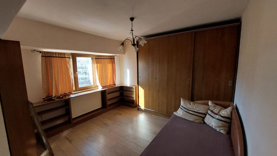 Apartament 2 camere, Ultracentral, decomandat - Poză 5