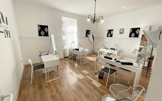 Apartament cu o camera generoasă, parcare, Zona Ultracentrală! - Poză 1