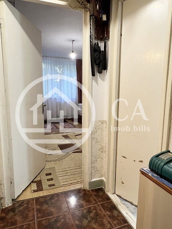 Apartament de vanzare cu 2 camere in zona Rogerius, Oradea - Poză 4