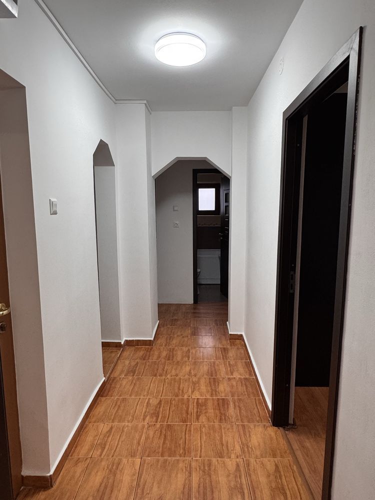 Apartament 3 camere de închiriat Brâncoveanu - Loc de parcare - Poză 7