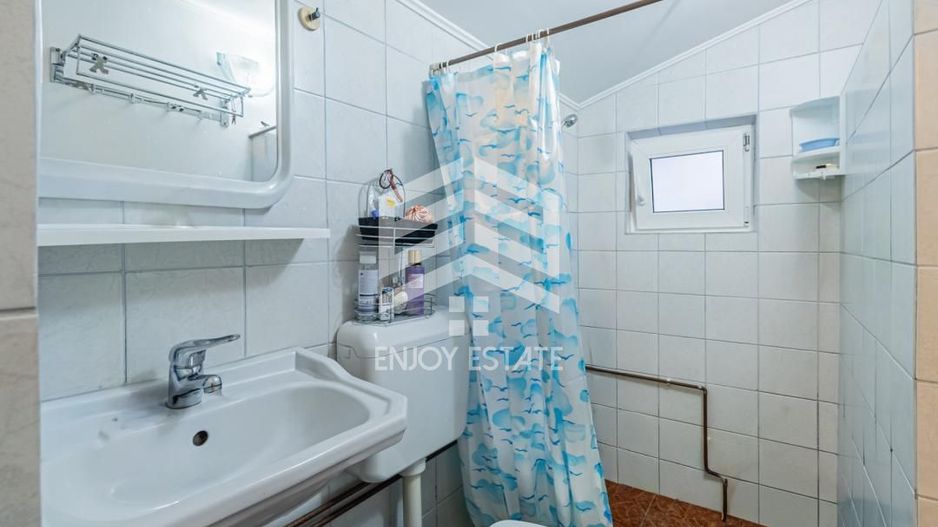 Casă individuală, vedere către Bucegi, la 300 m de Centru, Gară sau Cantacuzino - Poză 15