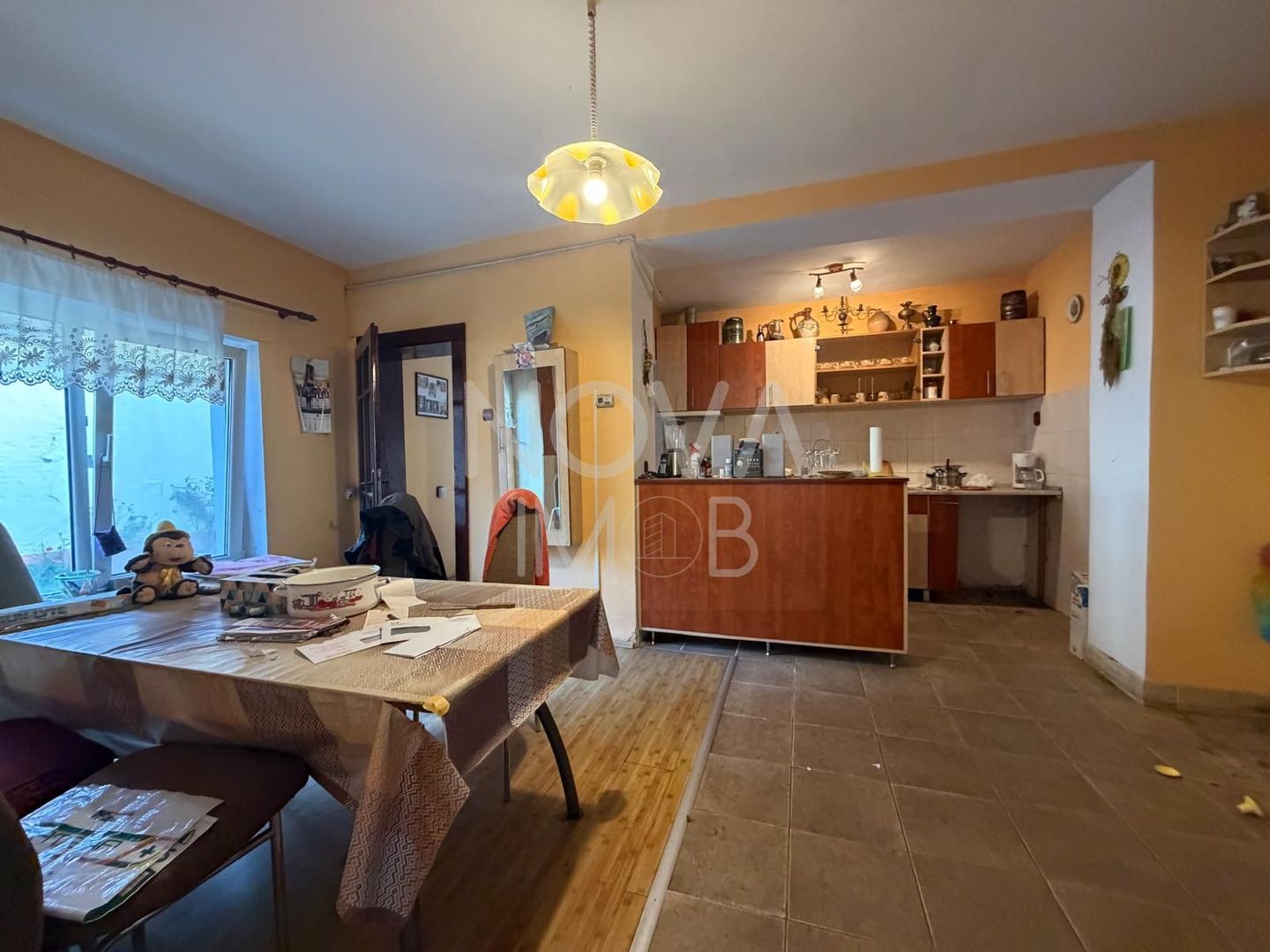 CASA DE VANZARE IN AVRIG – SPATIU GENEROS - Poză 9