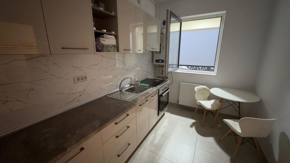 GARSONIERA  MOBILATA, BUCATARIE INCHISA, PARCARE INCLUSA, COMISION 0% - Poză 1