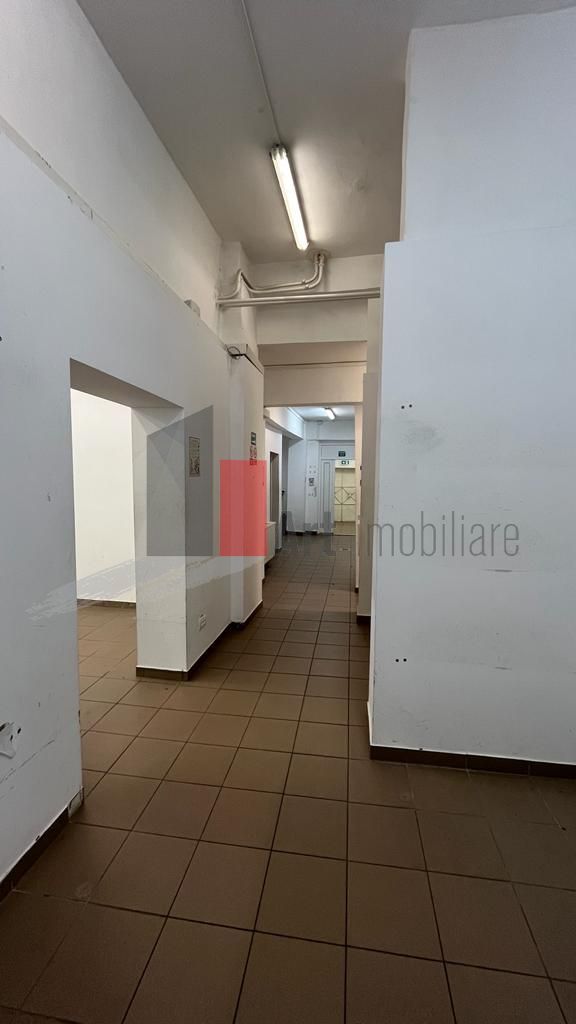 Spatiul "VEXO" , trafic pietonal intens,  INCHIRIAT, PRET NEGOCIABIL - Poză 8