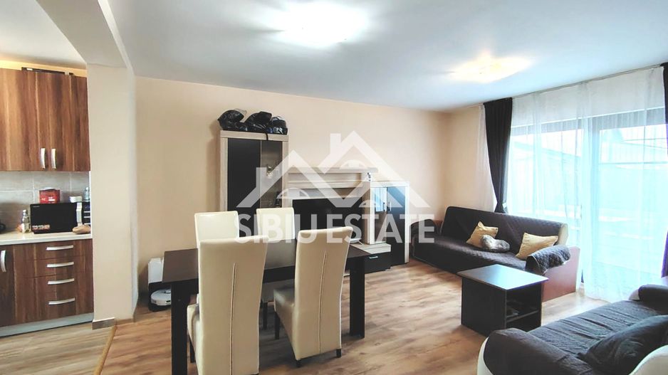 Casa de inchiriat Sibiu, 4 camere 2 bai - Poză 16