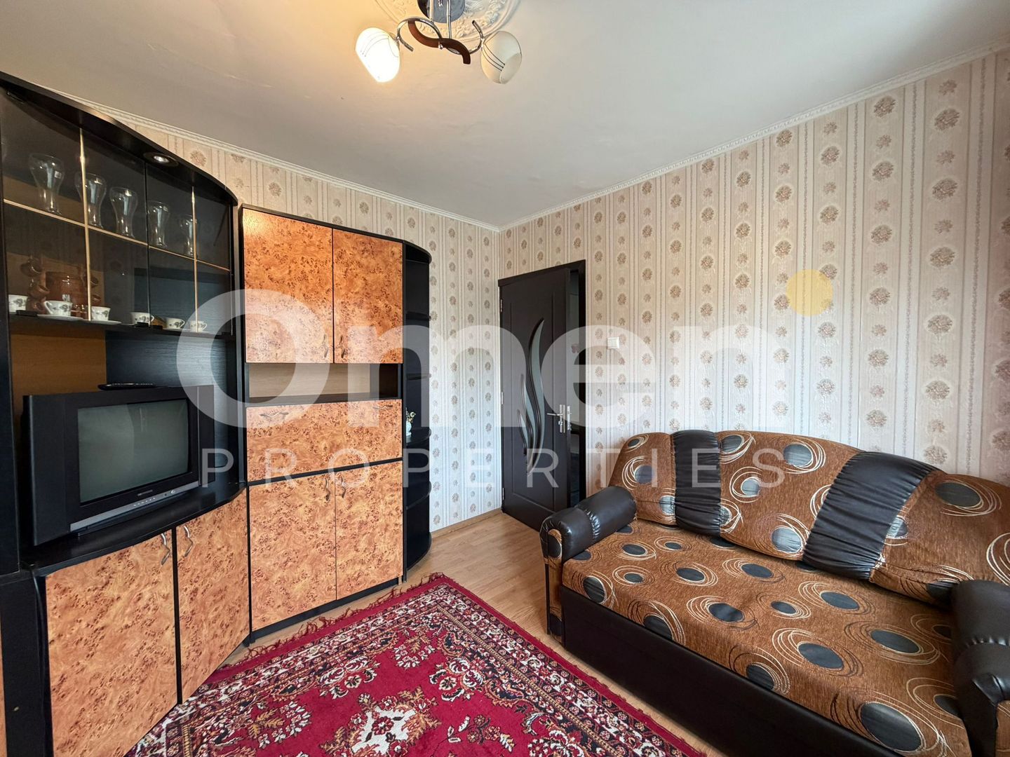 Apartament cu 2 camere decomandat, etaj intermediar, zona Center Nemes - Poză 3