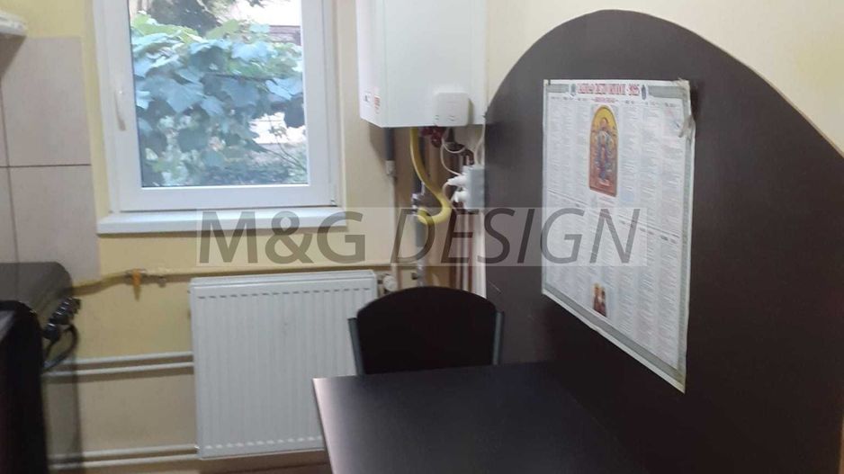 Apartament 1 camera  parter cu balcon si centrala - Poză 4