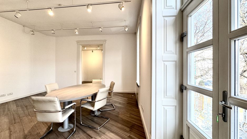Spațiu Birou - Imobil complet renovat - Poză 4