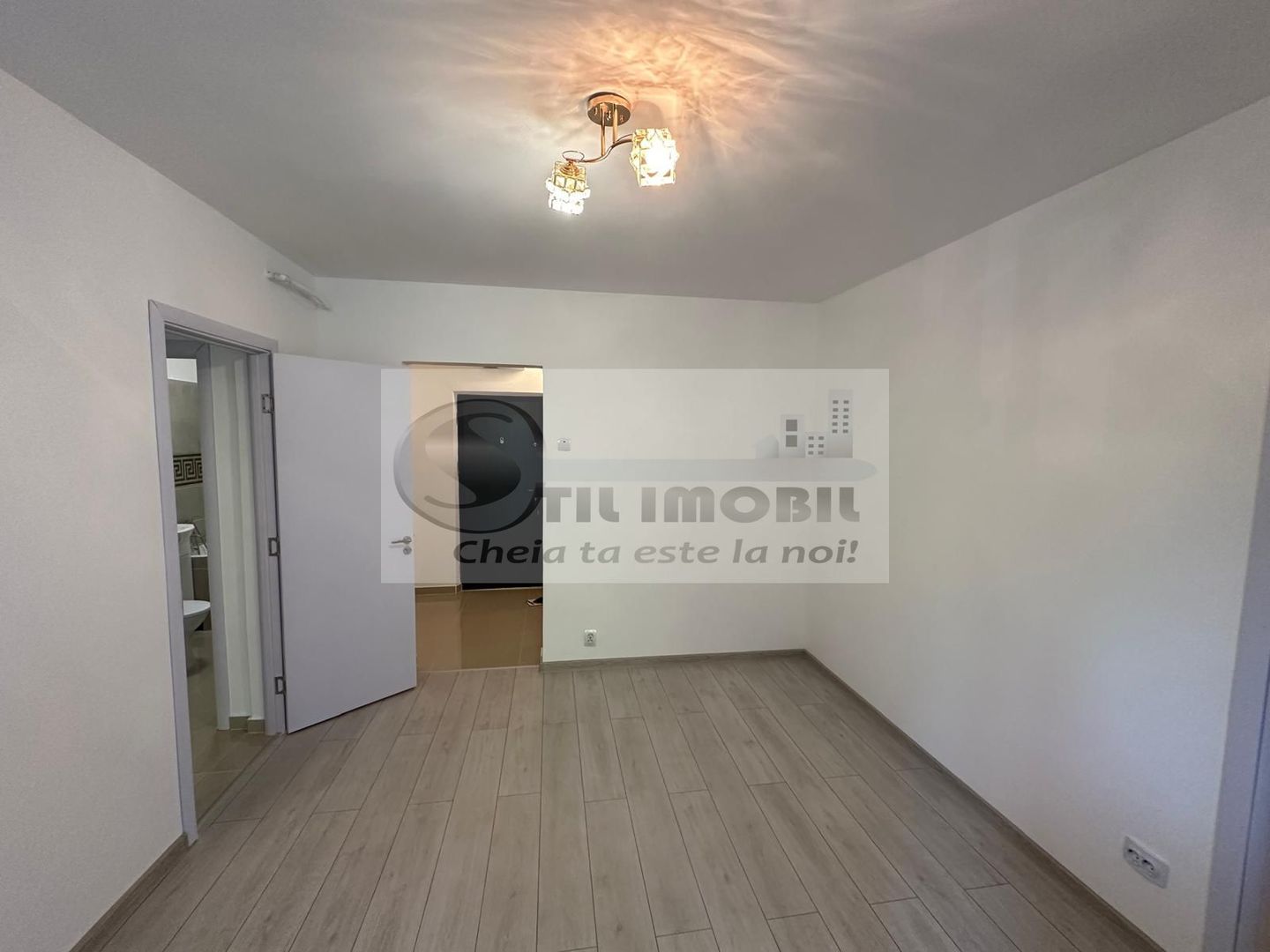 Apartament 3 camere Podu Roș -Renovat integral, 117.000 € - Poză 4