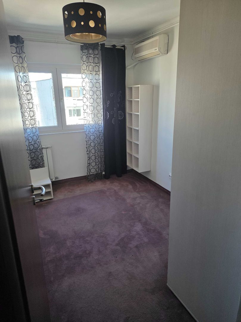 apartament 3 camere de vanzare - Poză 7