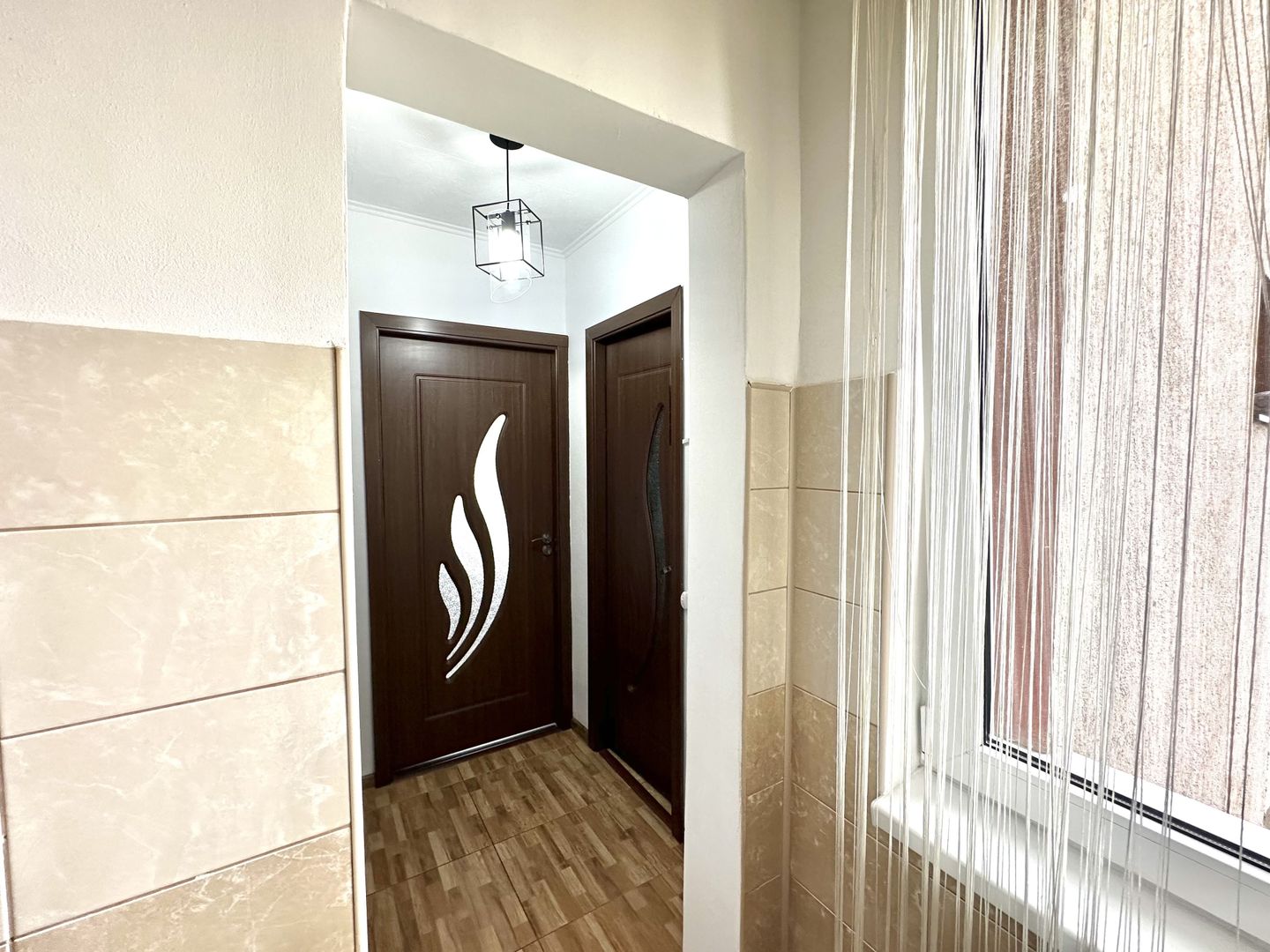 Vânzare apartament 3 camere mobilat,  parcare inclusă , Cartier Noua - Poză 14