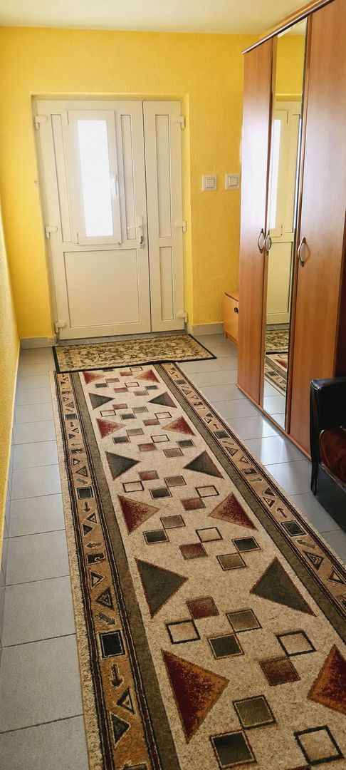 Casă individuală, teren generos de 1.348mp, poziție centrală, Giarmata - Poză 11