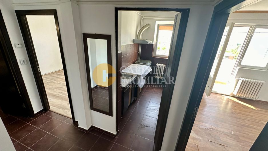 2 Camere Decomandat - Zona Alexandru Cel Bun - Rond 28 - Poză 4