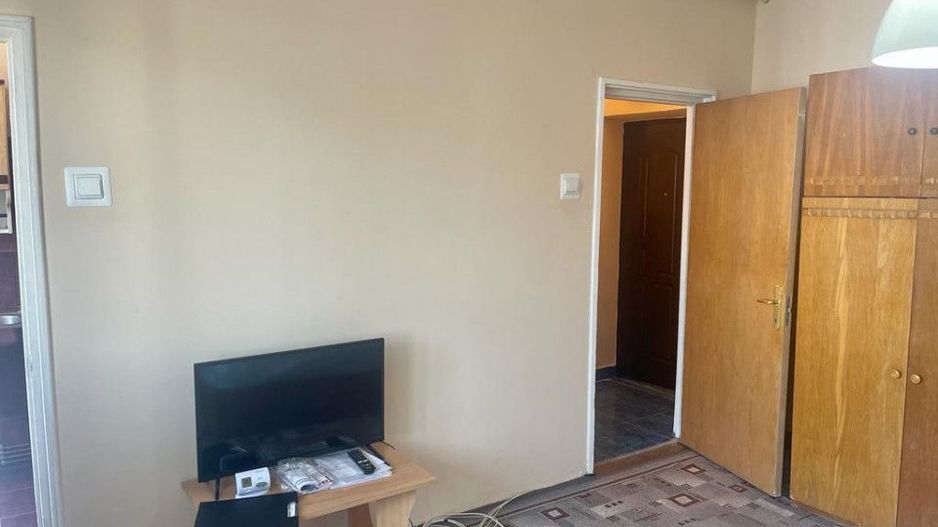 AZURA Imobiliare Pitesti - De Inchiriat Garsoniera Ultracentral - Poză 3