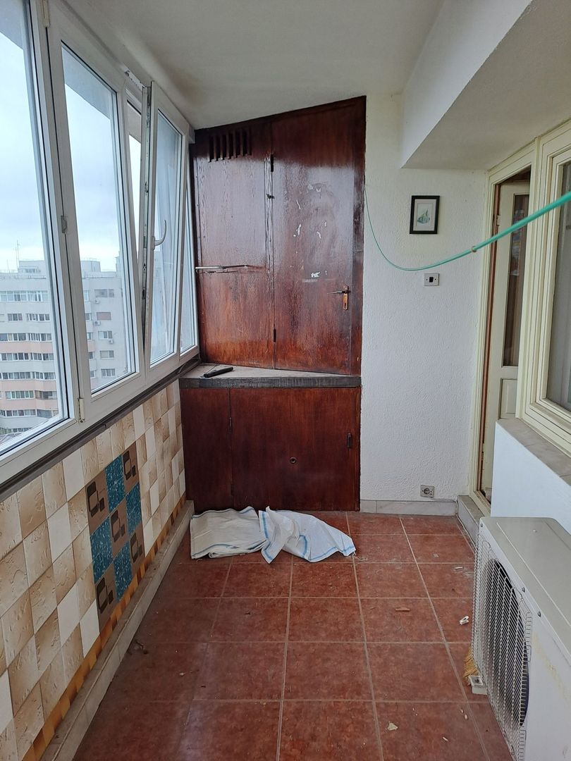 Vand apartament 4 camere - Poză 4