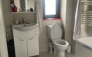 Inchiriez Apartament 3 camere, decomandat+gradinuta si loc parcare - Poză 5