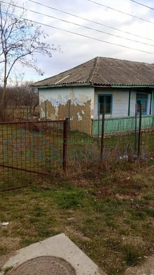 Casa nelocuibila bătrânească Sculeni - Poză 1