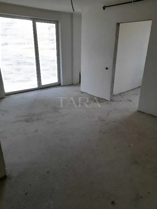 Vanzare apartament cu 3 camere in Sannicoara - Poză 1