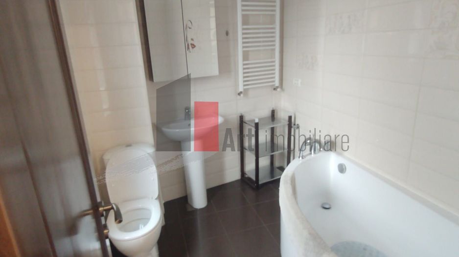 Vilă Occidentului - birou sau locuintă - Poză 11