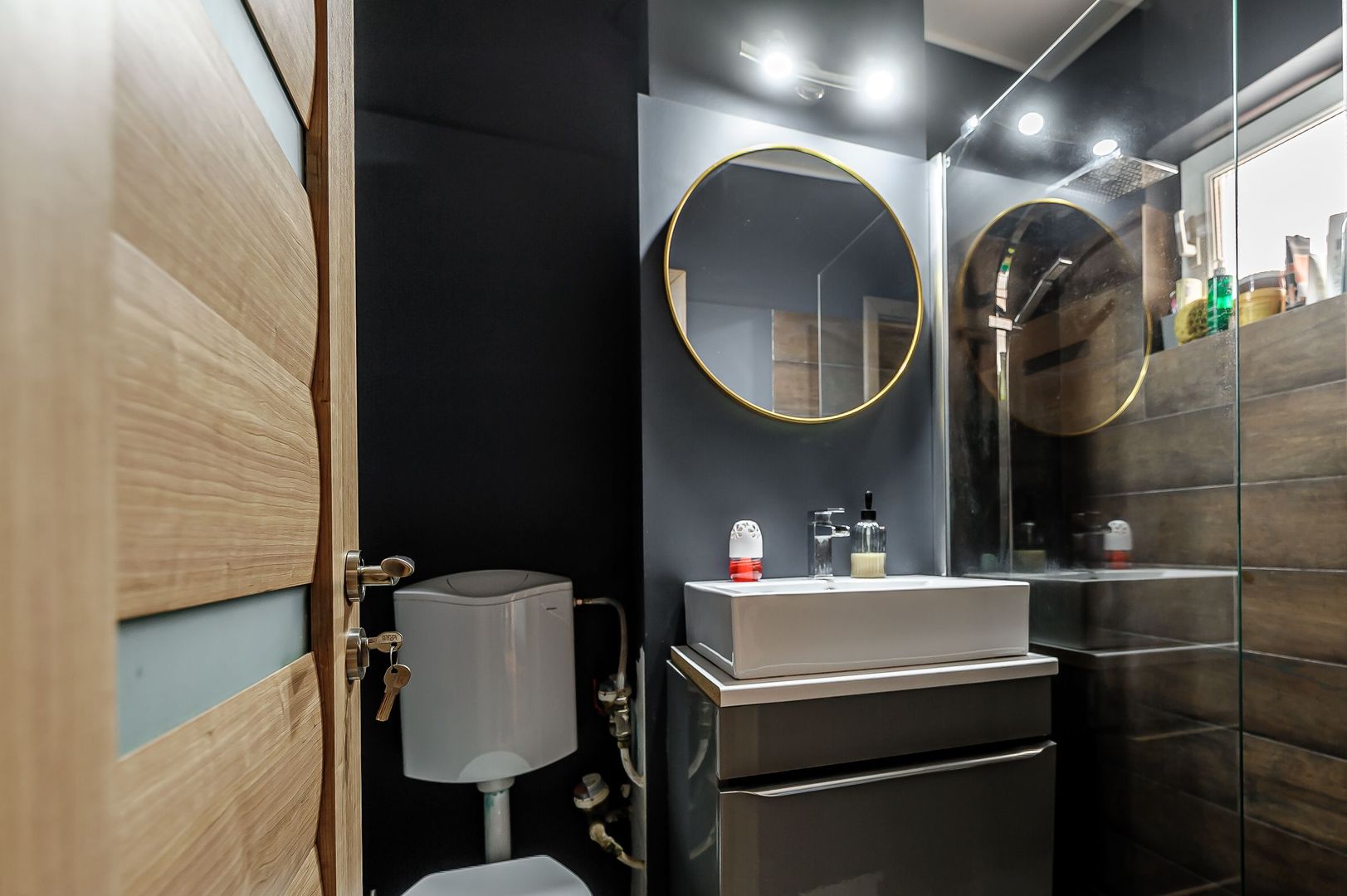 Zona liniștită, apartament cu 3 camere, etajul 1, cel mai dorit etaj! - Poză 4