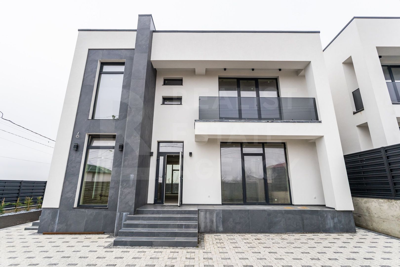 Vânzare, casă, 2 nivele, str. Mihai Eminescu, Cruzești - Poză 3