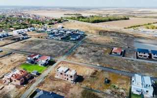 Teren intravilan 703mp pe colt cu doua fronturi generoase Giarmta - Poză 3