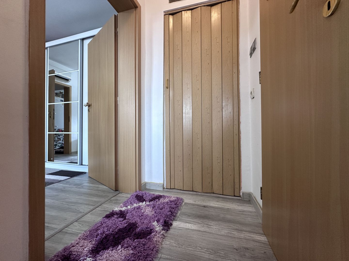 Primitor și luminos! Vânzare apartament cu 2 camere în M6, Târgoviște. - Poză 10
