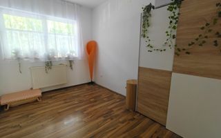 Apartament cu 3 camere și 2 parcări, curte comună, lângă pădure. - Poză 5