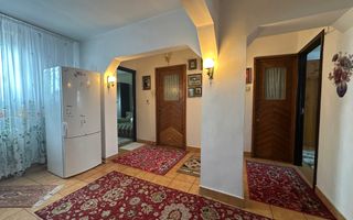 Apartament cu 3 camere decomandate, zona Piata Marasti! - Poză 1