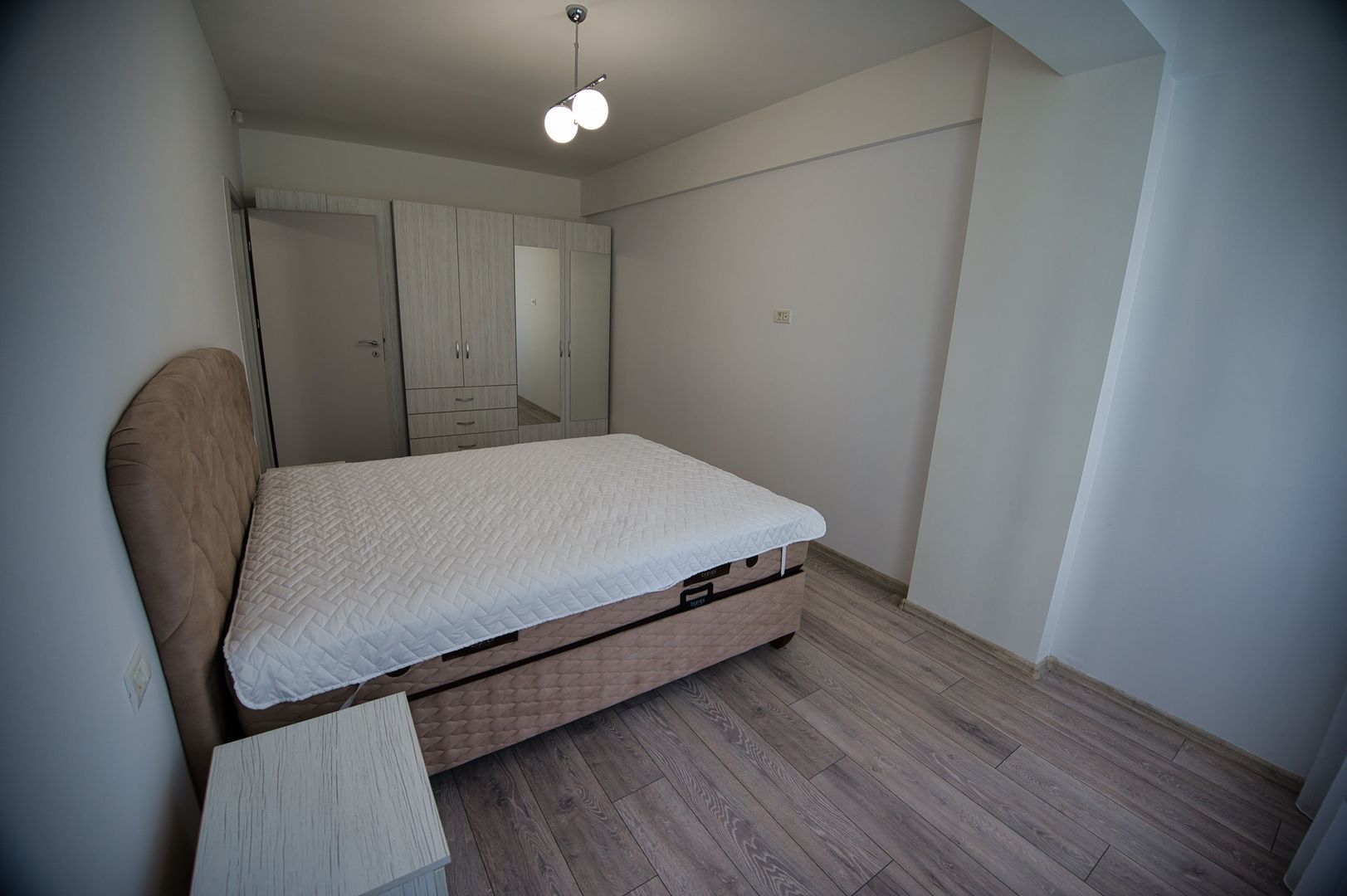 Apartament 3 camere - Poză 3