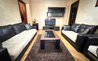 Apartament 3 camere Romană – de închiriat, poziție ultracentrală - Poză 1