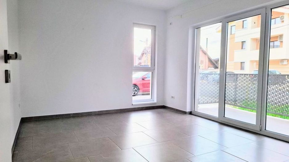 Giroc-Cartierul Florilor | 2 Camere | Nemobilar - Poză 1