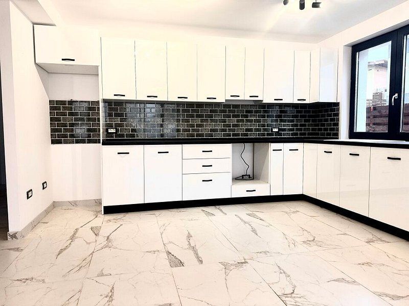 Vila 5 camere Otopeni Central - Poză 4