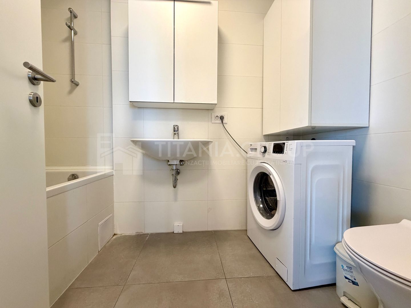 Apartament 2 camere mobilat și utilat, parcare și boxă - Kasper Coresi - Poză 8