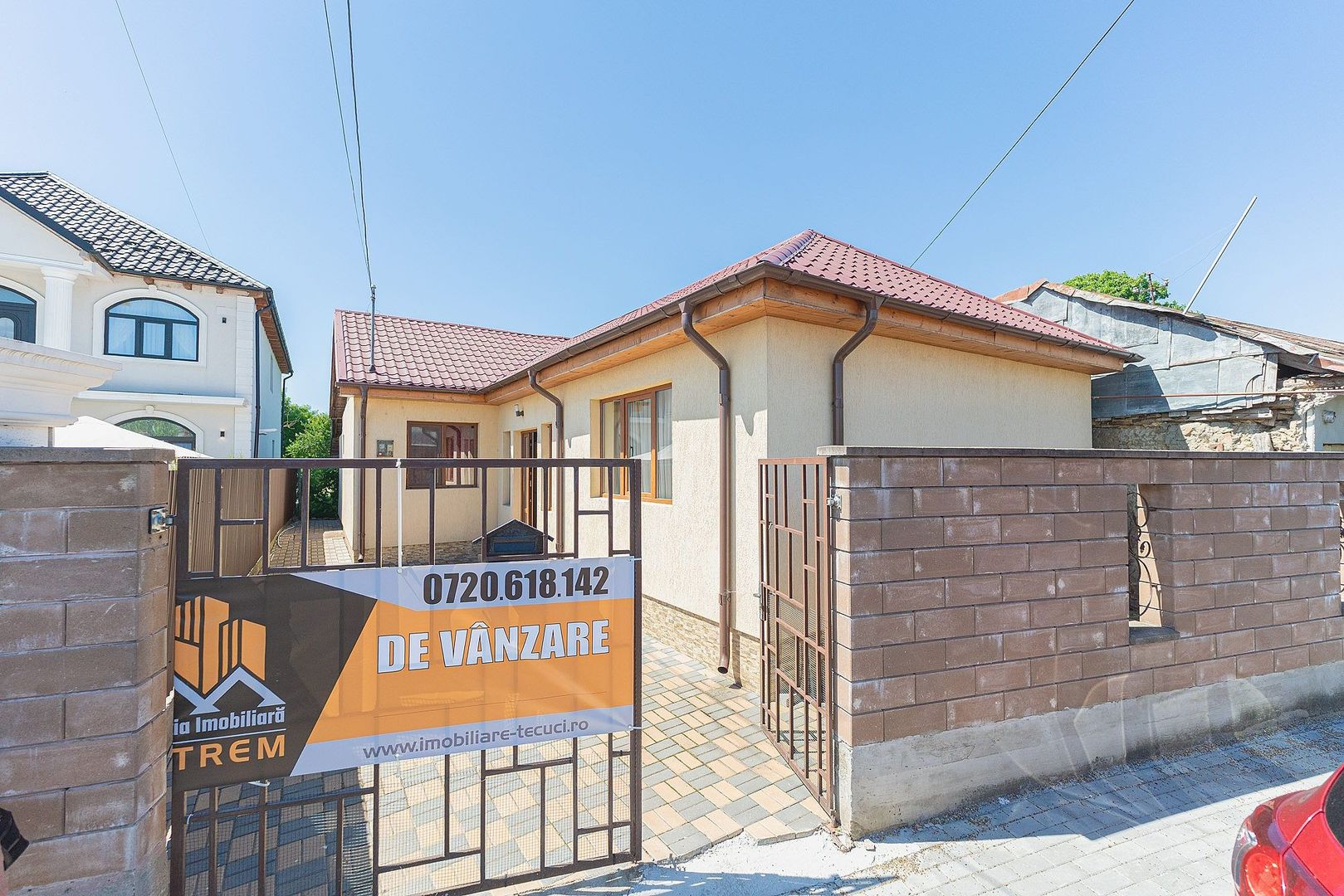 Casă 3 camere, 368mp teren, supr. utila 90mp, pe str. Focșa din Tecuci - Poză 2
