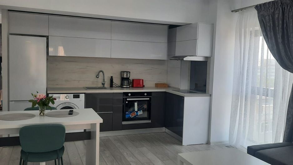 Inchiriez apartament 3 camere Faleză Dunării - Poză 2