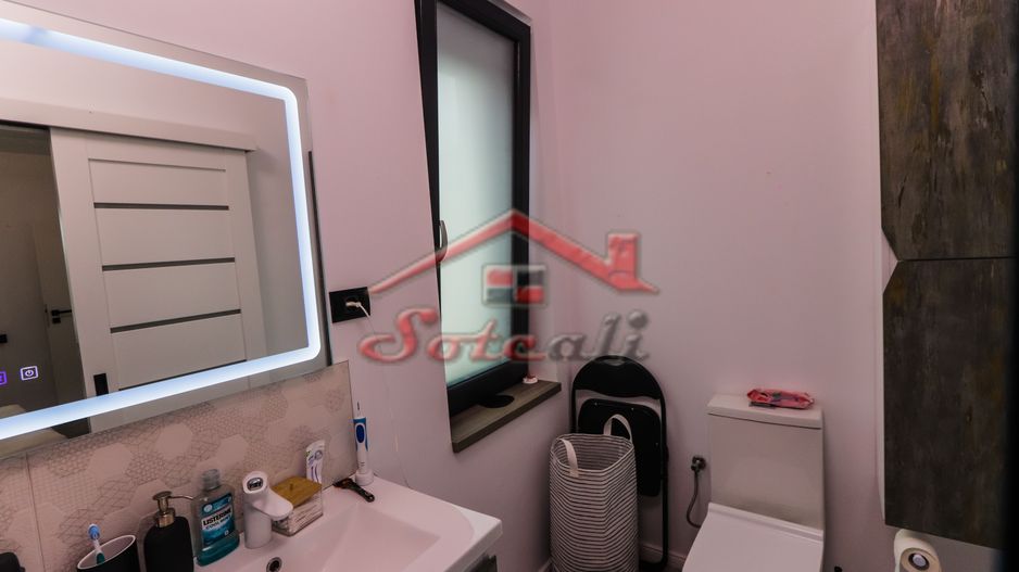 VILĂ MODERNĂ DE LUX CU PISCINĂ, FOTOVOLTAICE ȘI FOIȘOR – BREAZA - Poză 57