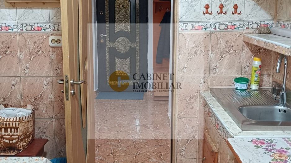 2 Camere - 56MP | Decomandat | 1981 | P/10 | M Gorjului - 2 minute - Poză 8