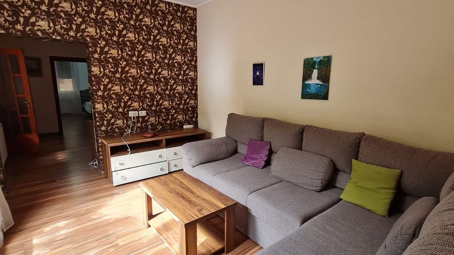 Casa cocheta zona Lipovei - Poză 1