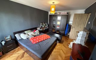Apartament 3 camere, decomandat  - zona Cetate - Poză 2