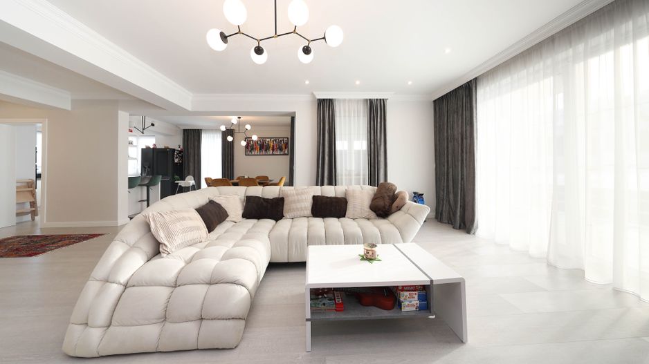 Casă ideală pentru familie în Brașov, Bunloc – spațioasă, luminoasă, priveliște - Poză 17