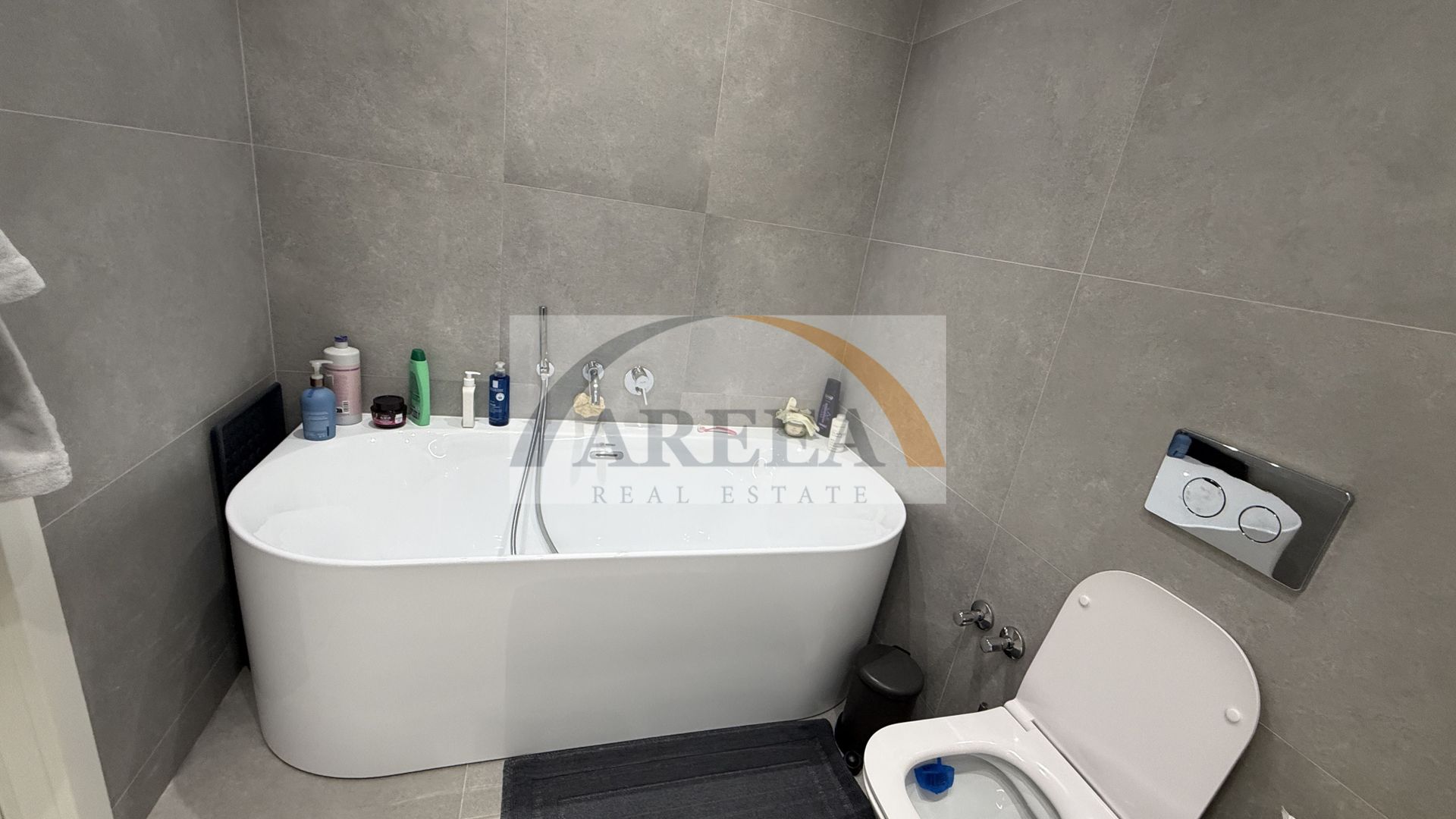 Vila 5 camere complex residential Tunari - Poză 24