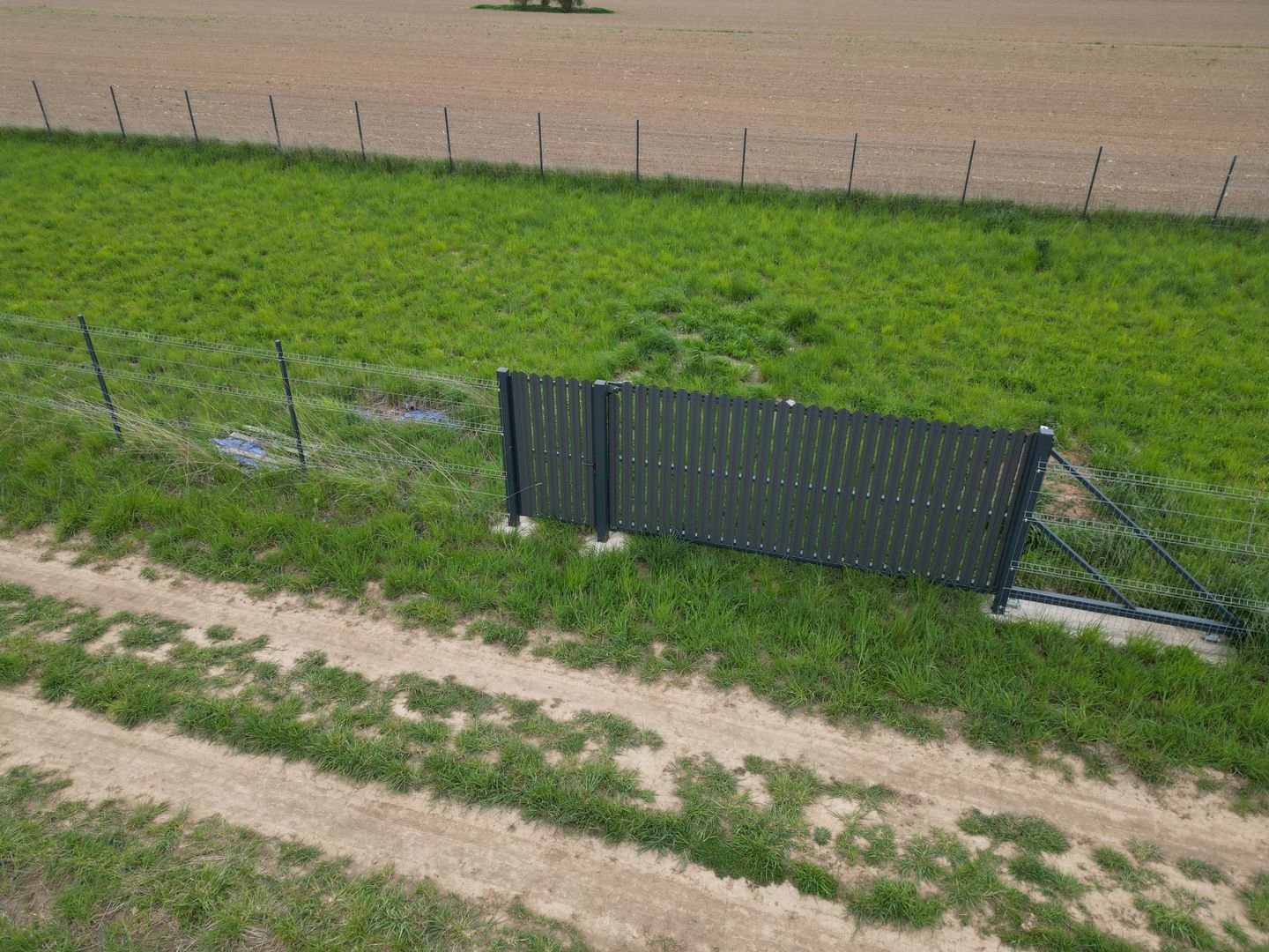 Teren intravilan 710 M²  împrejmuit com. Reci Covasna - Poză 7